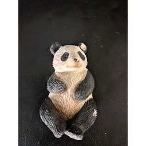 1989 SANDICAST USA HANDCAST HAND PAINTED MINI SLEEPING PANDA BEAR FIGURINE #WO9